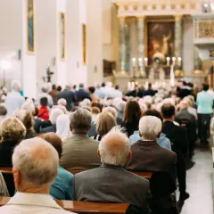 Czy drugi dzień świąt wielkanocnych wymaga wizyty w kościele? Prawda o mszy
