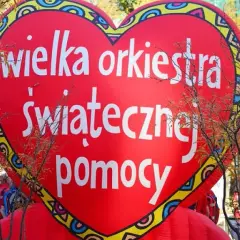 Czy Kościół popiera WOŚP? Złożone stanowisko i kontrowersje w Polsce