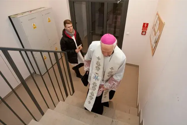 O czym rozmawiać z księdzem na kolędzie: praktyczne porady i wskazówki